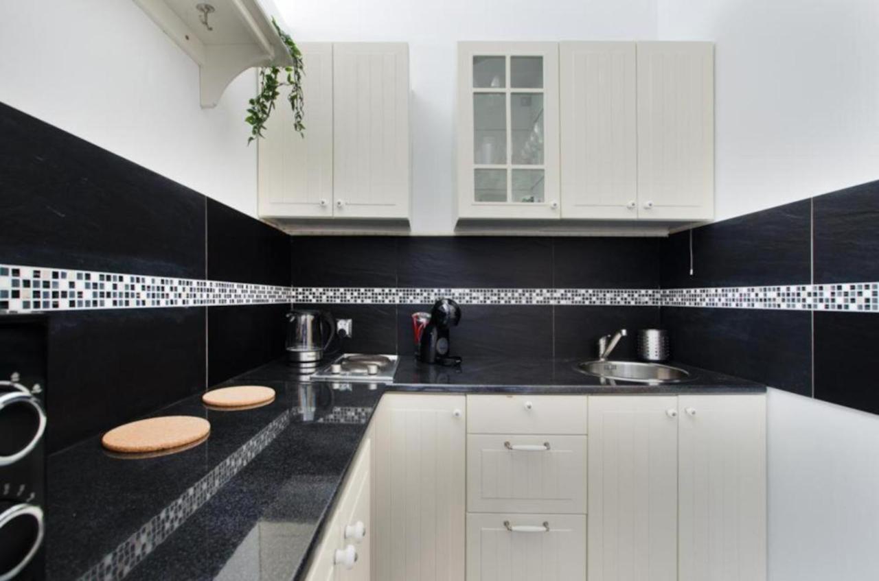 Piekarnia Apartamenty Manufaktura, Parking, Dostep Na Kod, Klima, 1-3 Pokoje, Prywatna Kamienica 罗兹 外观 照片